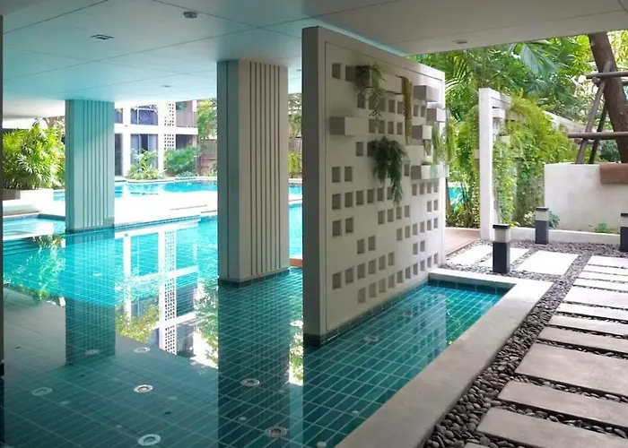 1b1b Sukhumvit Near Bts On Nut
